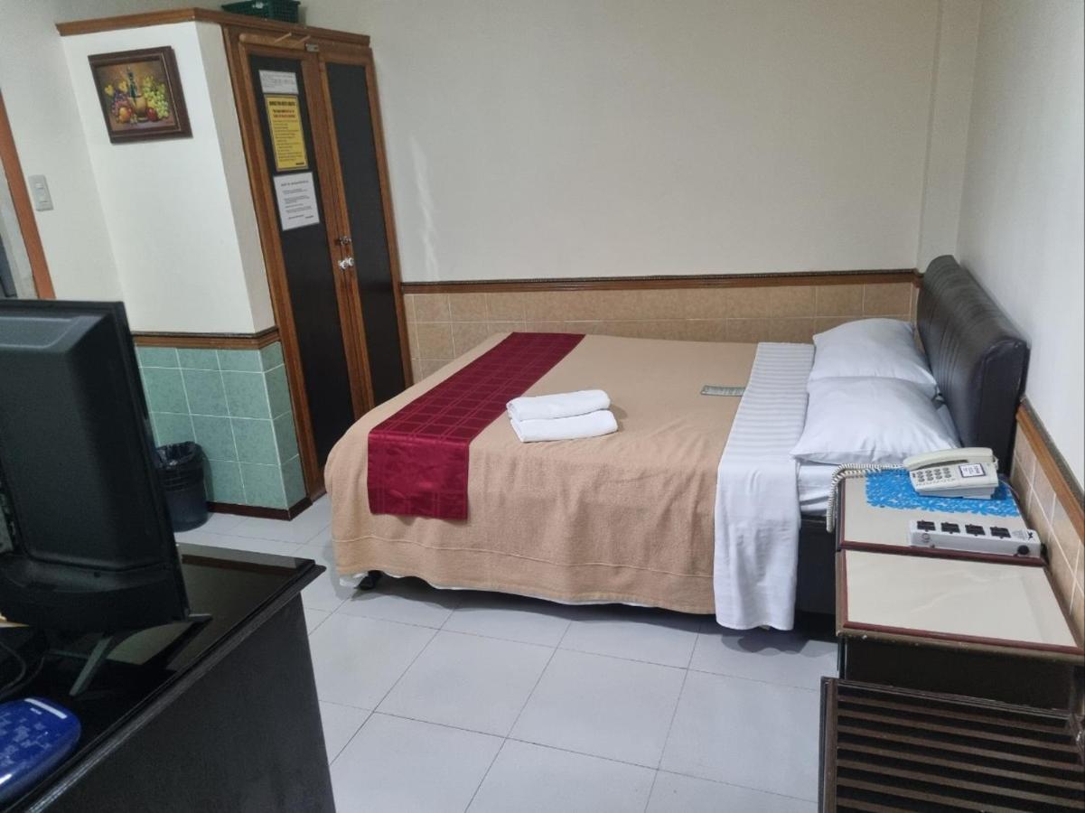Clark Angeles Tiger Hotel מראה חיצוני תמונה